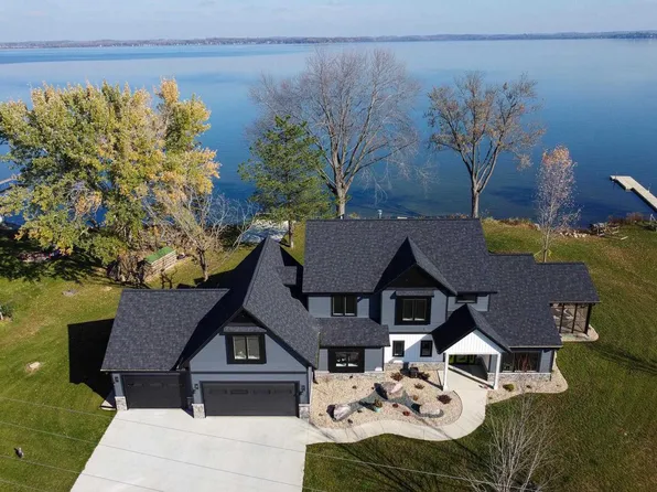 1984 Barber Drive, Stoughton, WI 53589