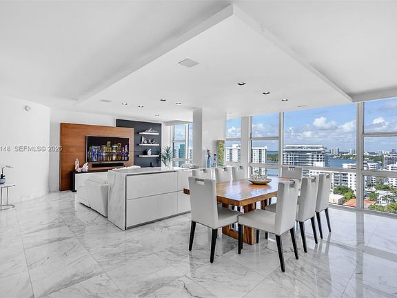 4th image of 6801 Collins Ave #Lph12