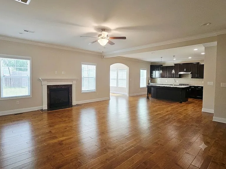 5790 Highland Grove Dr — Photo 12
