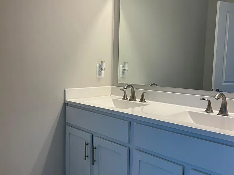 406 Freeman St — Photo 10