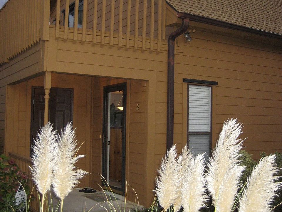 2 Story w/upper Deck