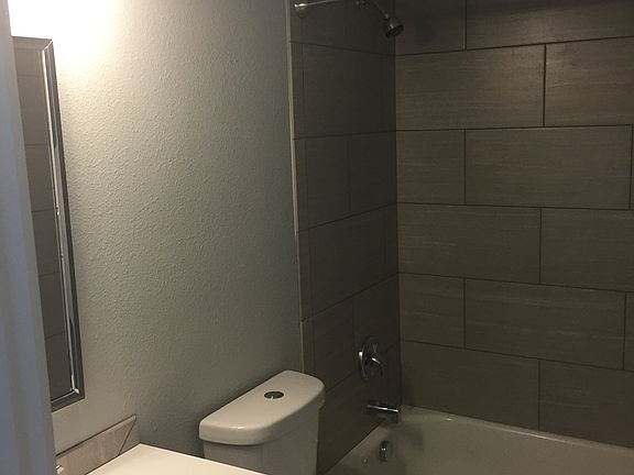 5th image of 914-918 W 16th St #1601-1615