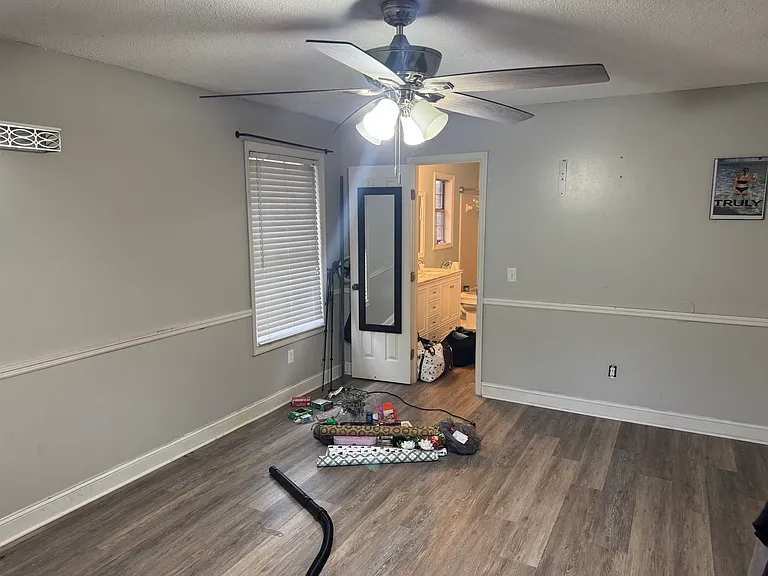 418 Flowers Dr — Photo 6