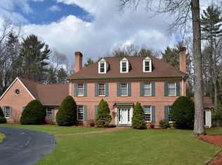 38 Pilgrim Dr, Bedford, NH 03110