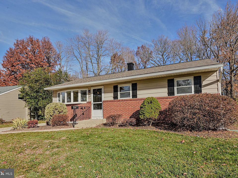 1st image of 615 Shue Dr
