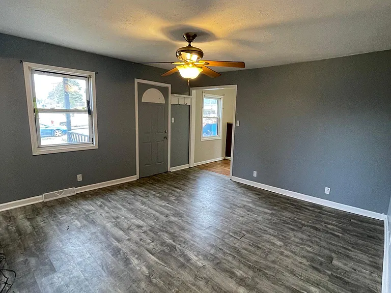 2807 Craighead Ln — Photo 6
