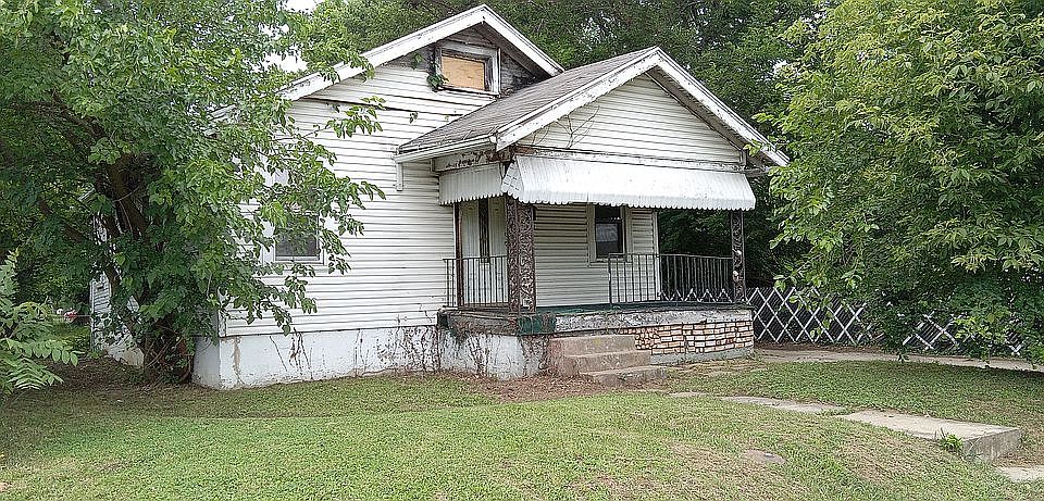 1st image of 823 Randolph St