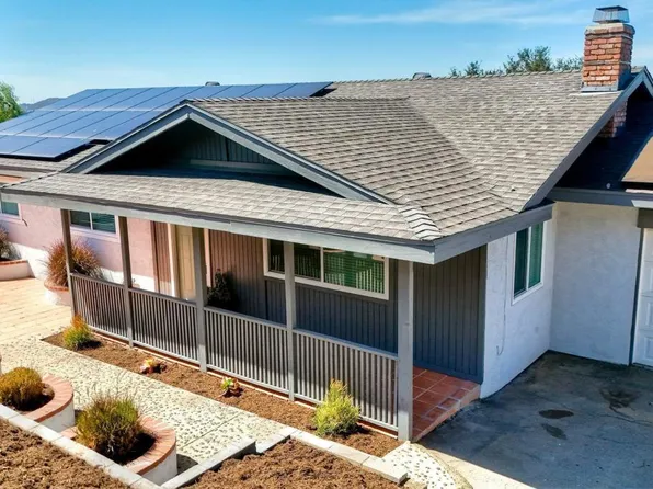 2449 Primrose Ave, Vista, CA 92083