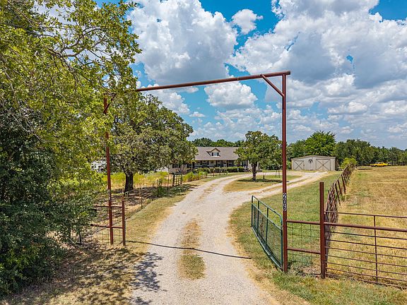 4th image of 206 County Road 4593