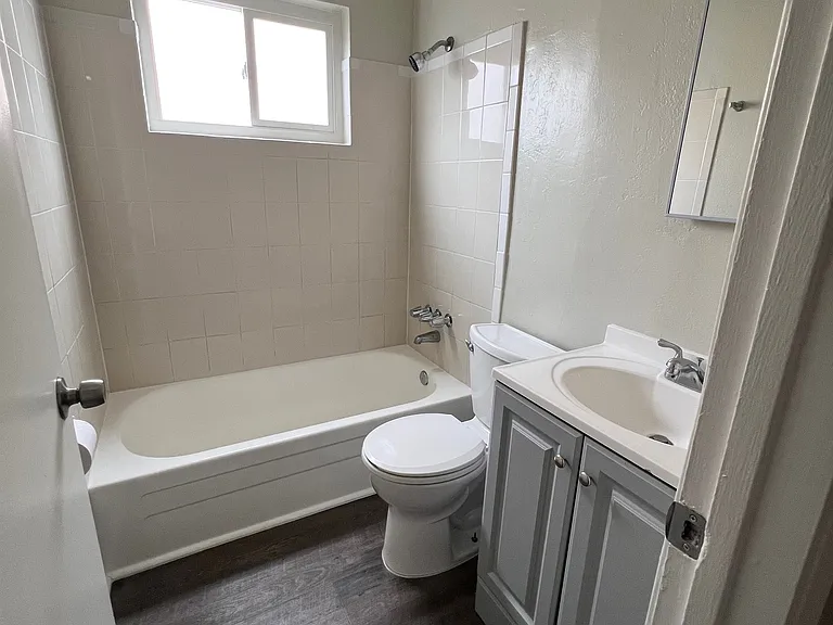 826 Farm Dr #2 — Photo 4