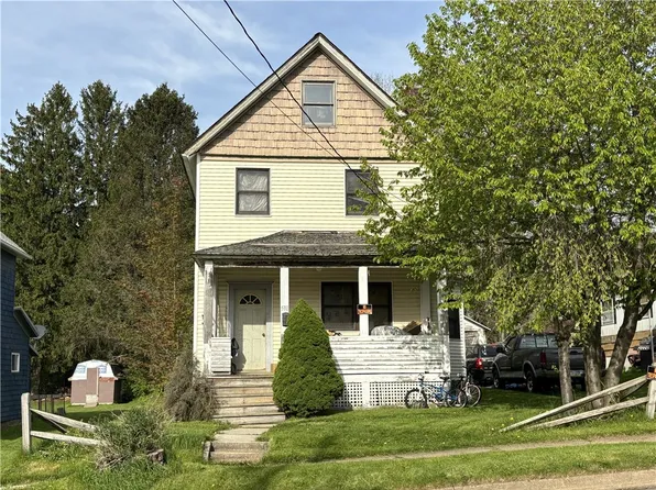 516 Hacker St, Kane, PA 16735