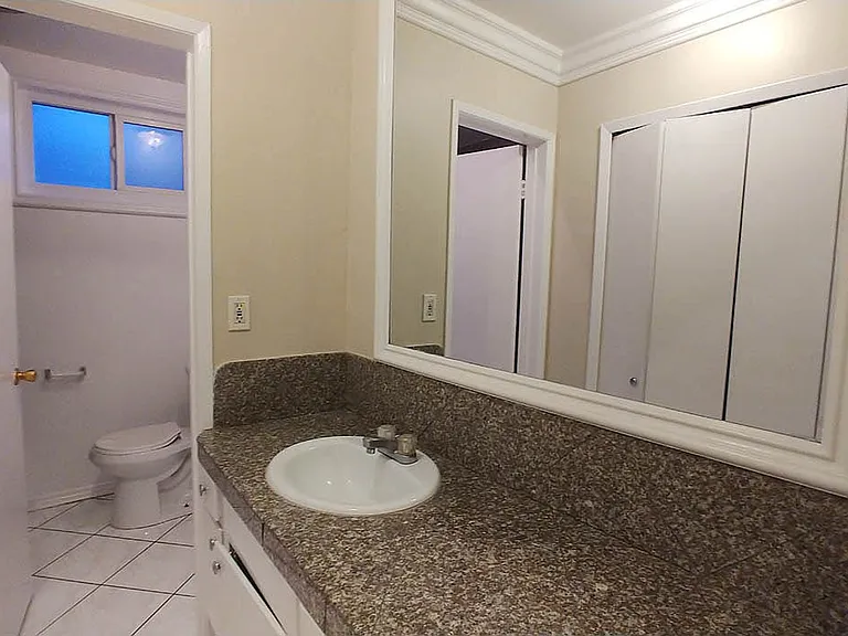 Edgemont Apts — Photo 25