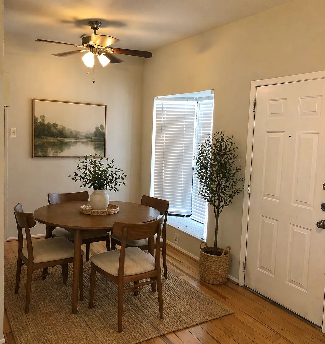 3316 Guadalupe St Apt 201 — Photo 2