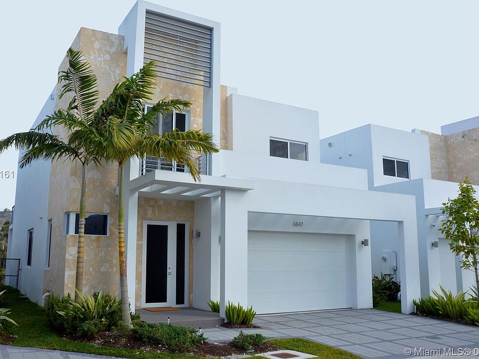1st image of 6847 Nw 103rd Ave