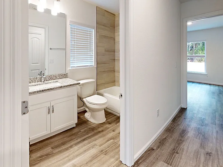 3 Smollett Pl — Photo 10
