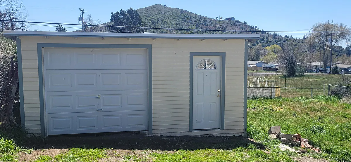 Building Photo - 4638 Balsam Dr