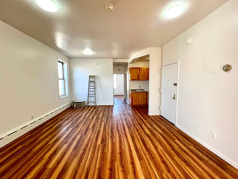111 Montauk Ave #2 — Photo 10