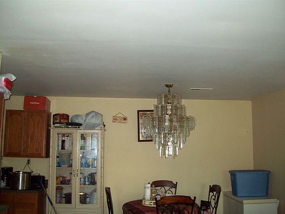 2nd image of 319 Buffalo Dr