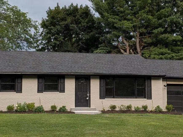 13 Randall Dr, Enola, PA 17025