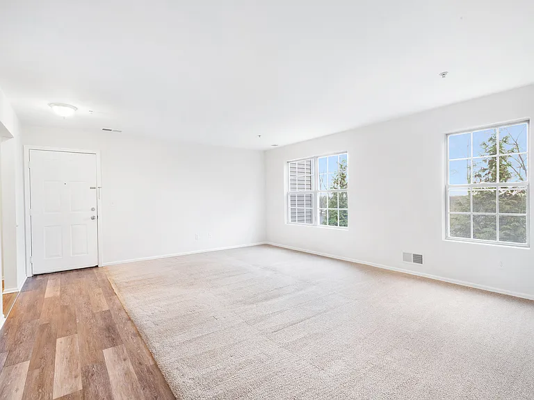 701 Tallwood Ln — Photo 13