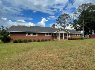 105 Lakeview Dr S, Ivey, GA 31031