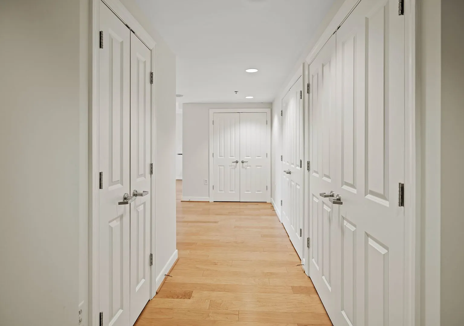Gallery Place Large Studio | 1 Bath | 660 Sf — Photo 3