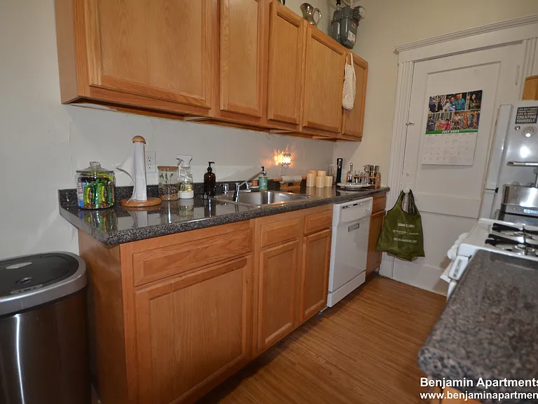 235 Park Dr #25 — Photo 4
