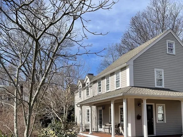 17 Stowell Rd, Winchester, MA 01890