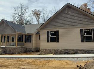 1668 E Overlook Rd, Monterey, TN 38574