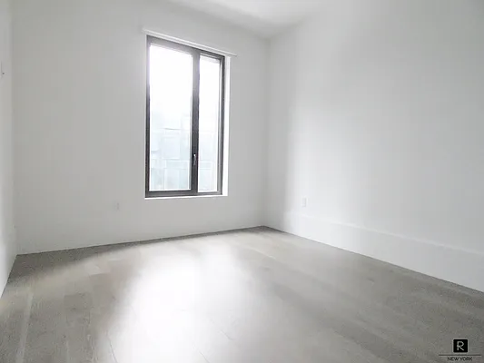 Rented by R New York | media 11