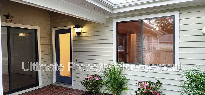 3 bed, 2.0 bath, 1398 sqft, $2,600 — Photo 4