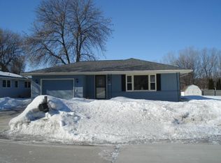 2716 N Taylor Dr, Sheboygan, WI 53083