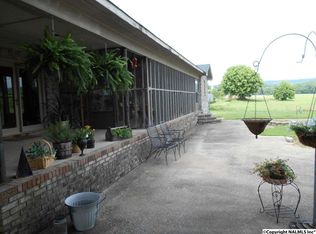 70 Rock Hill Rd, Arab, AL 35976