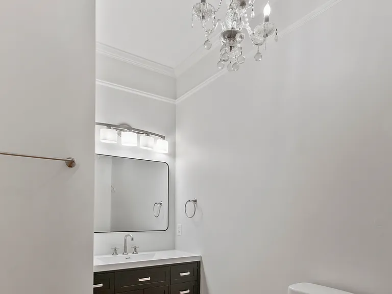 2217 Laurel St #4 — Photo 13