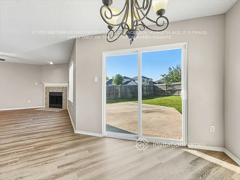 4512 Ashbury Ln — Photo 7