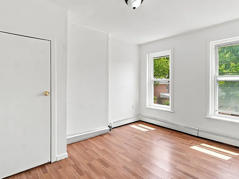 320 Hewitt St #2 — Photo 7