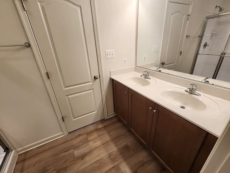 62 Belmont Pl — Photo 11