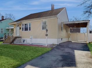 552 Lorraine Ave, Middlesex, NJ 08846