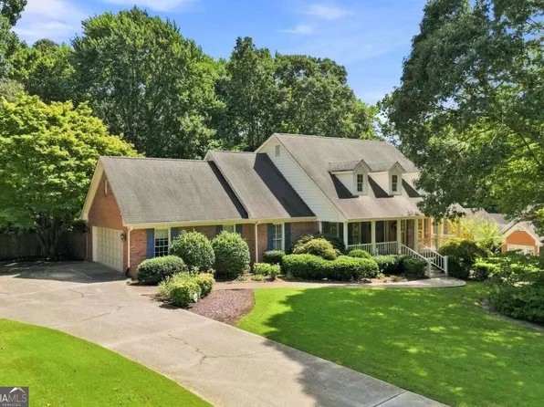 2170 Lullwater Ct, Lawrenceville, GA 30043
