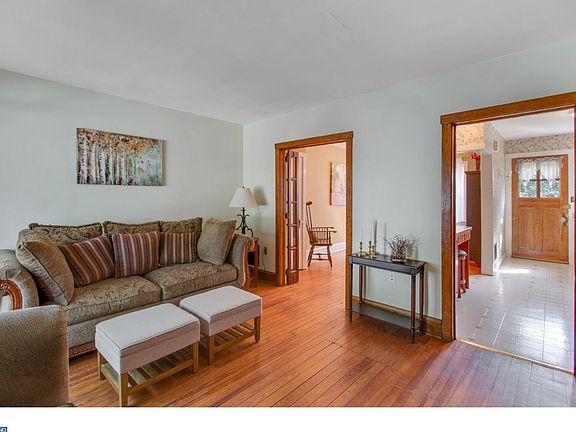 3rd image of 2134 Biddle St