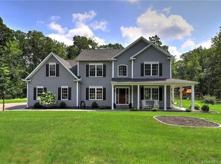 137 Peck Hill Rd, Woodbridge, CT 06525
