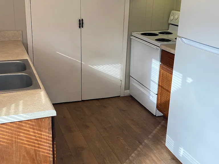 21081 Bishop Rd — Photo 2