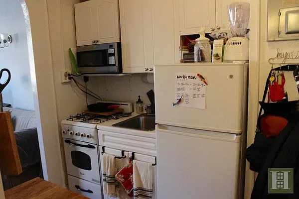 Rented by Halstead Real Estate | media 8