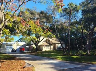 15 Captains Cove Rd, Inglis, FL 34449