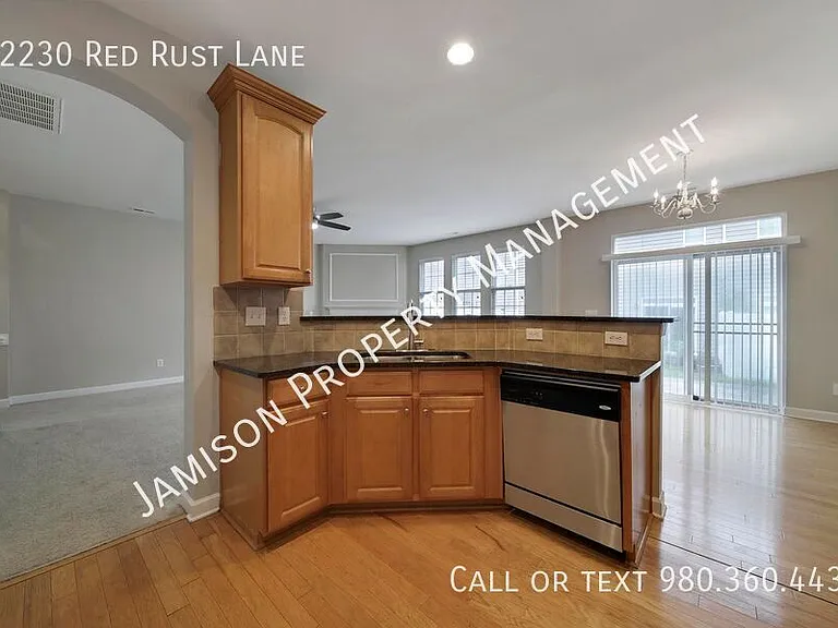 12230 Red Rust Ln — Photo 10