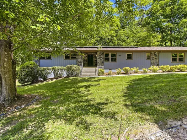 106 Muirfield Ct, Hendersonville, NC 28791