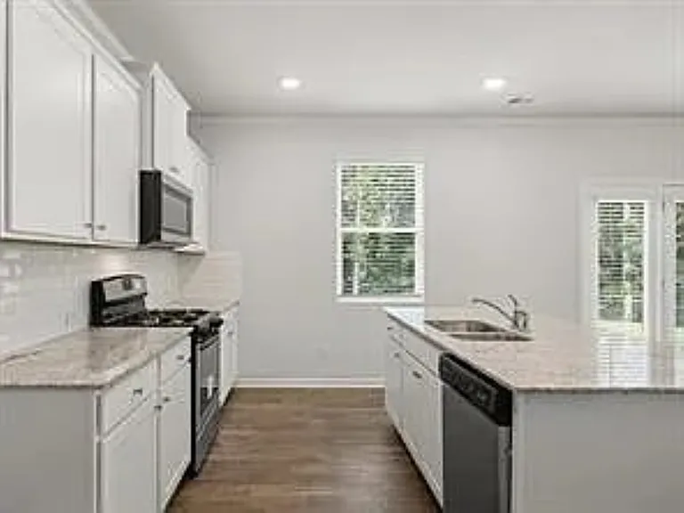 234 Barnwood Ln — Photo 8