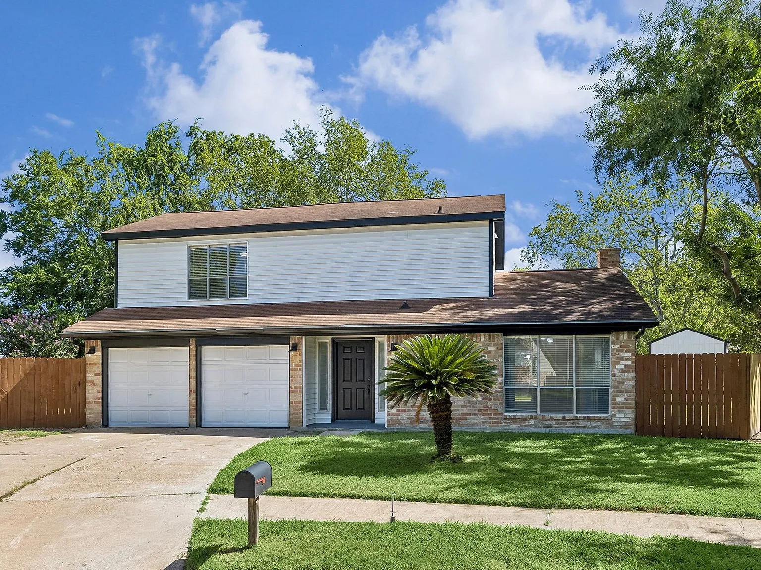 3 bed, 2.5 bath, 1415 sqft, $2,100 — Photo 1