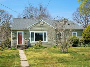 201 Asharoken Blvd, Bay Shore, NY 11706