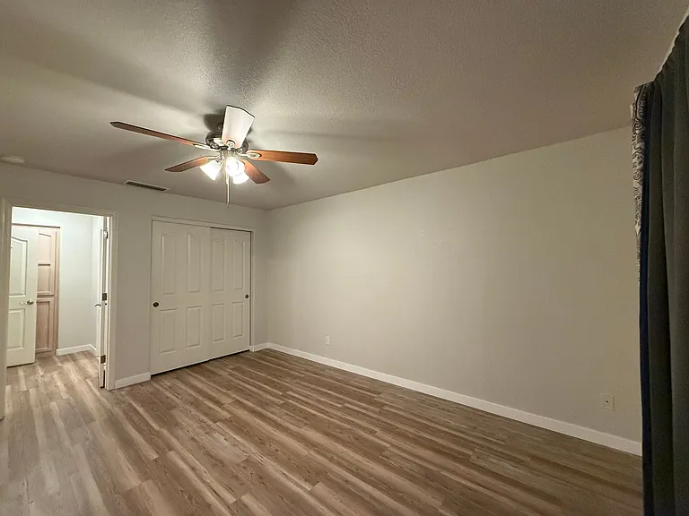 3346 Fountain Palm Dr — Photo 18